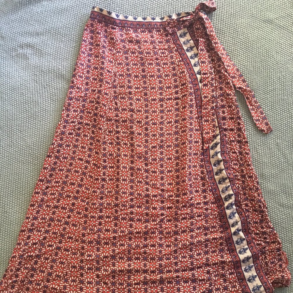 Jealous Tomato Maxi Skirt with side slit Size L **See description